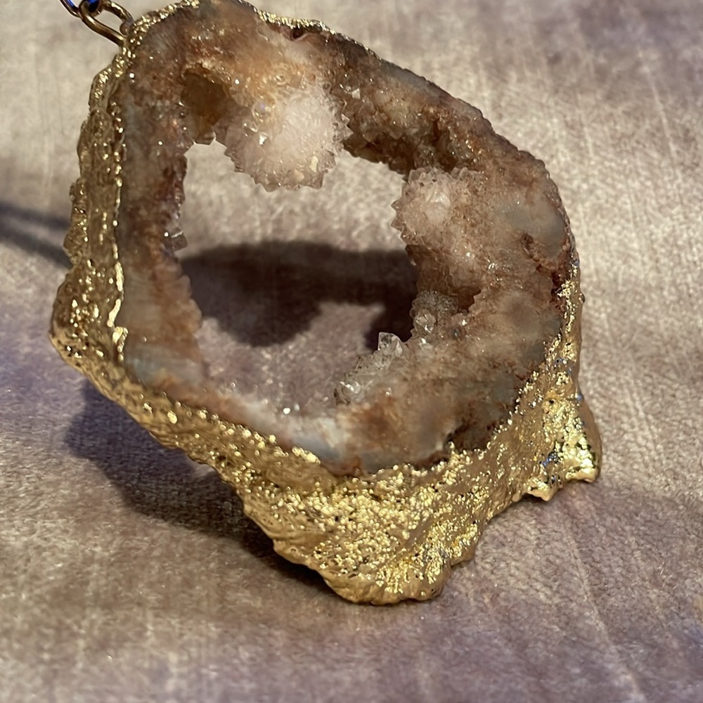 Geode Crystal Chamber Gold Plated Pendant Necklace 24” chain